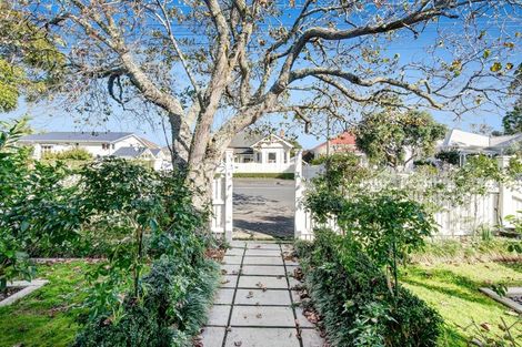 Photo of property in 2 Tainui Road, Devonport, Auckland, 0624