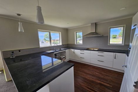 Photo of property in 50 Mcmahon Drive, Aidanfield, Christchurch, 8025