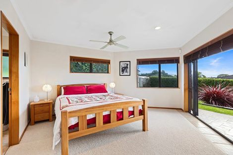 Photo of property in 12 Bayvista Close, Welcome Bay, Tauranga, 3112