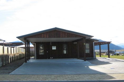 Photo of property in 9 Farrant Drive, Wanaka, 9305