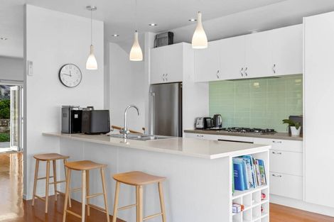Photo of property in 26 Kotanui Avenue, Army Bay, Whangaparaoa, 0930