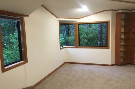 Photo of property in 3 Armour Road, Parau, Auckland, 0604