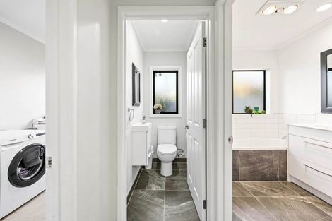 Photo of property in 4 Shankill Place, East Tamaki, Auckland, 2013