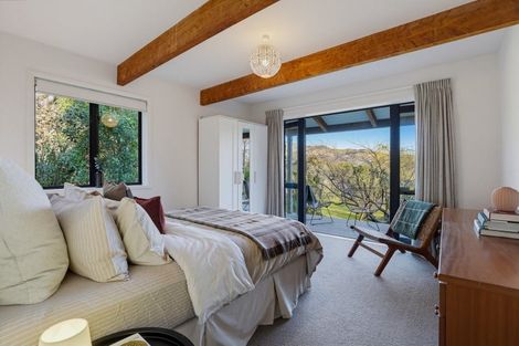 Photo of property in 6888e Christchurch Akaroa Road, Takamatua, 7581