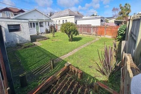 Photo of property in 37 Bay Street, Petone, Lower Hutt, 5012