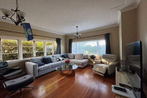Photo of property in 7 Otahuri Crescent, Greenlane, Auckland, 1051