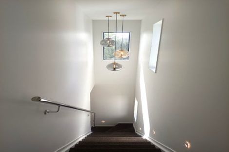 Photo of property in 27 Sheridan Drive, New Lynn, Auckland, 0600