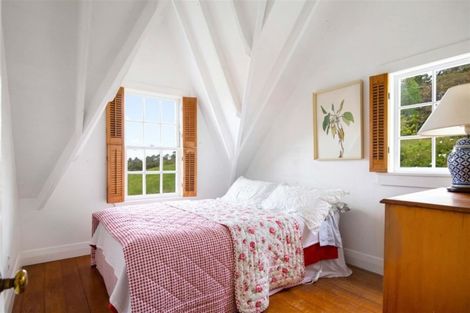 Photo of property in 209 Forest Road, Waiatarua, Auckland, 0612