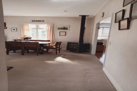 Photo of property in 11 Darlington Street, Ngatea, 3503