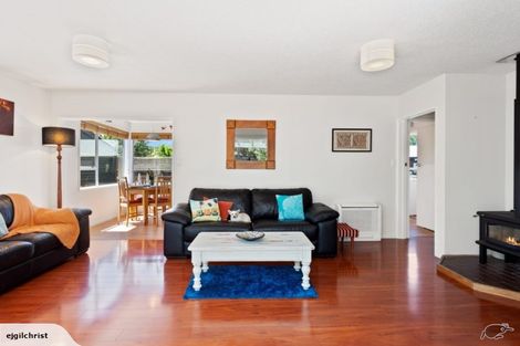 Photo of property in 8 Ensors Place, Waikuku Beach, 7402
