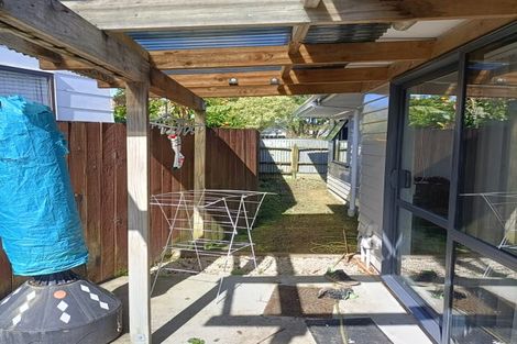 Photo of property in 42 Luanda Drive, Ranui, Auckland, 0612
