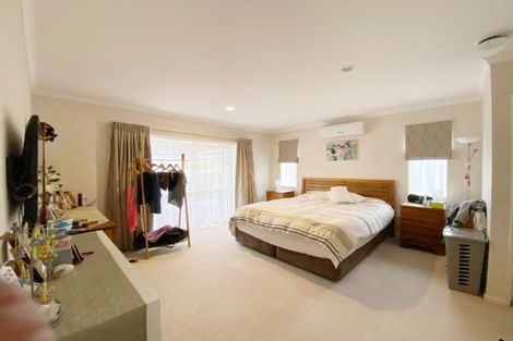 Photo of property in 4 Ballyroney Place, East Tamaki, Auckland, 2013