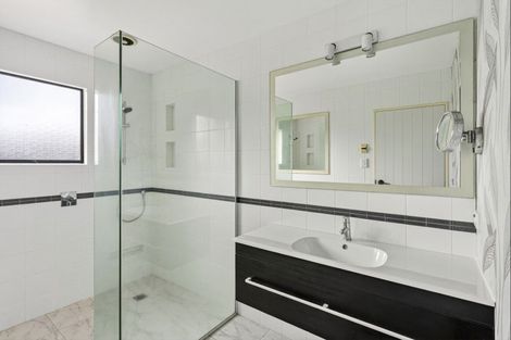 Photo of property in 43 Forrest Road, Cambridge, 3493