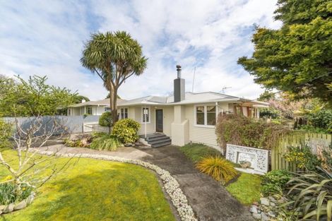 Photo of property in 1 Stoke Place, Awapuni, Palmerston North, 4412
