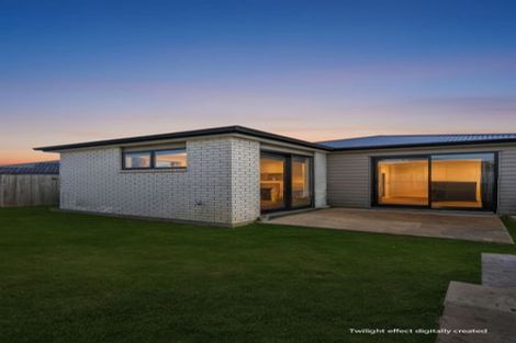 Photo of property in 16 Opouatu Avenue, Glenbrook, 2681