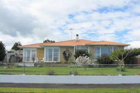 Photo of property in 10 Mersey Street, Levin, 5510