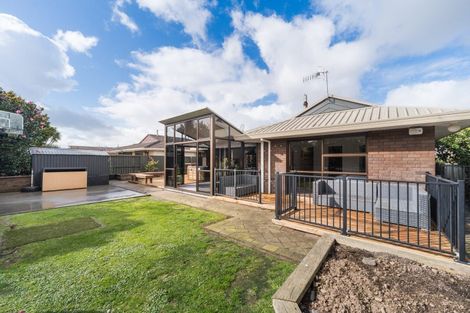 Photo of property in 108 John F Kennedy Drive, Milson, Palmerston North, 4414