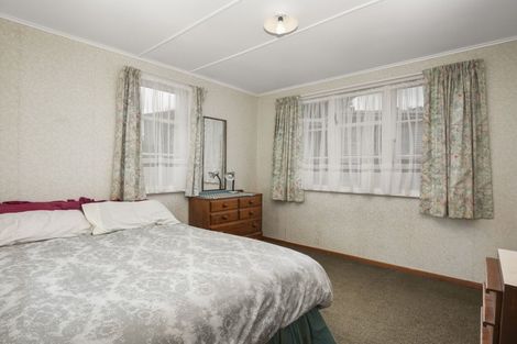 Photo of property in 73 Hampshire Street, Cannons Creek, Porirua, 5024