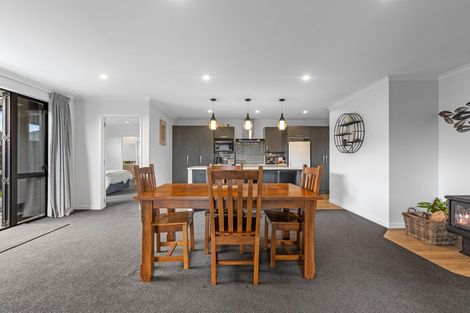 Photo of property in 8 Cowell Crescent, Pyes Pa, Tauranga, 3112