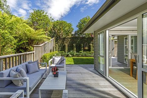 Photo of property in 15c Verran Road, Birkenhead, Auckland, 0626