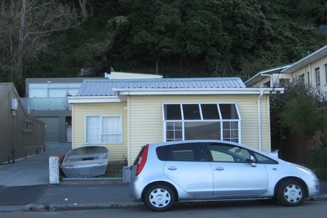 Photo of property in 177 Marine Parade, Seatoun, Wellington, 6022