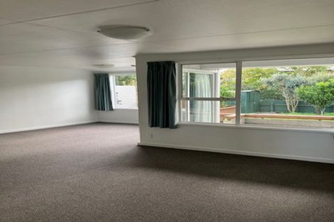 Photo of property in 3 Tiraumea Street, Palmerston North, 4410