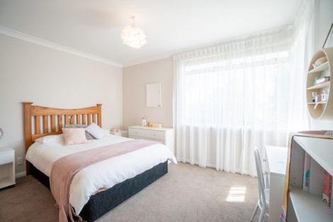 Photo of property in 36 Churchill Avenue, Hokowhitu, Palmerston North, 4410