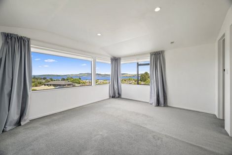 Photo of property in 20 Ingle Avenue, Waipahihi, Taupo, 3330