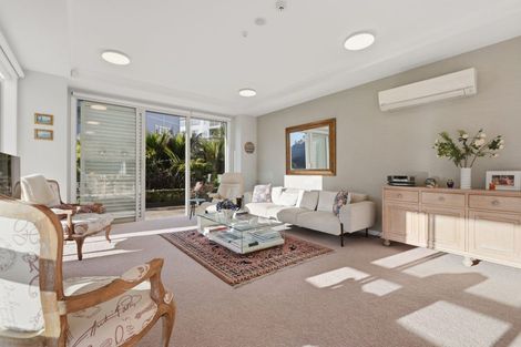 Photo of property in 122 Eaves Bush Parade, Orewa, 0931