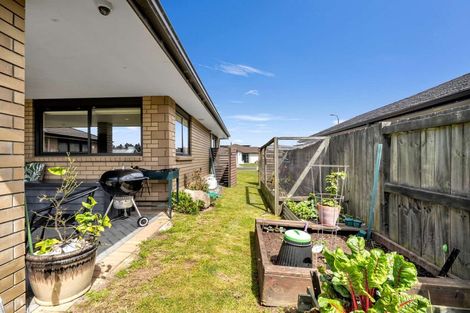 Photo of property in 15 Carroll Place, Owhata, Rotorua, 3010