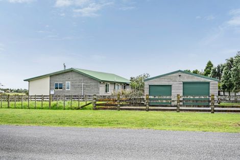 Photo of property in 55 Matarikoriko Road, Brixton, Waitara, 4382