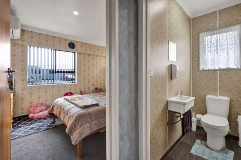 Photo of property in 10 Murdoch Street, Hawera, 4610