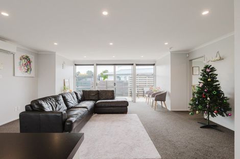 Photo of property in 73 Herbert Avenue, Cloverlea, Palmerston North, 4412