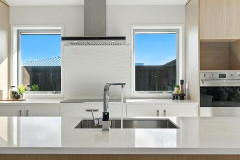 Photo of property in 9 Silverwood Lane, Leamington, Cambridge, 3495