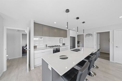 Photo of property in 2 Ihakara Arthur Lane, Aotea, Porirua, 5024