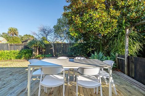Photo of property in 11 Church Street, Northcote Point, Auckland, 0627