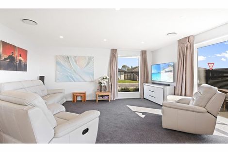 Photo of property in 1 Tara Crescent, Woodend, 7610