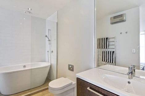 Photo of property in 12 Holly Road, St Albans, Christchurch, 8014