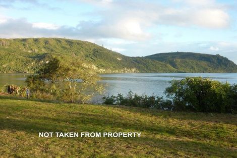 Photo of property in 140 Lisland Drive, Kinloch, Taupo, 3377