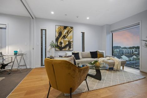 Photo of property in Frank Sargeson Apts, 401/74 Anzac Street, Takapuna, Auckland, 0622