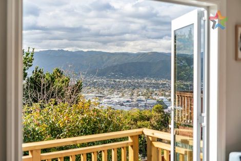 Photo of property in 94 Normandale Road, Normandale, Lower Hutt, 5010