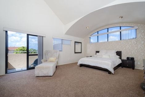 Photo of property in 23 Connemara Court, West Harbour, Auckland, 0618