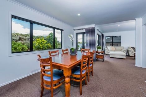 Photo of property in 11 Carnelian Court, Westgate, Auckland, 0614