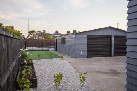 Photo of property in 16 Gillies Avenue, Claudelands, Hamilton, 3214