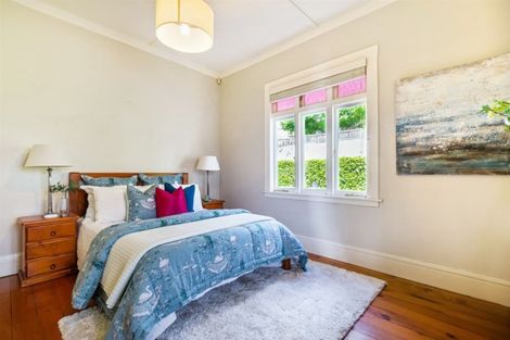 Photo of property in 16 Horotutu Road, Greenlane, Auckland, 1061