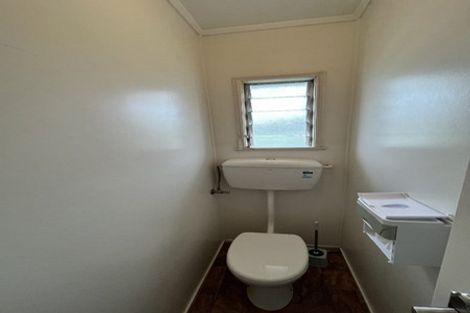 Photo of property in 1/58 Manuka Road, Glenfield, Auckland, 0629