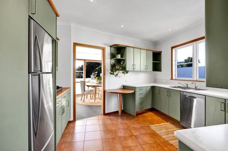 Photo of property in 39 Cameron Street, New Plymouth, 4310