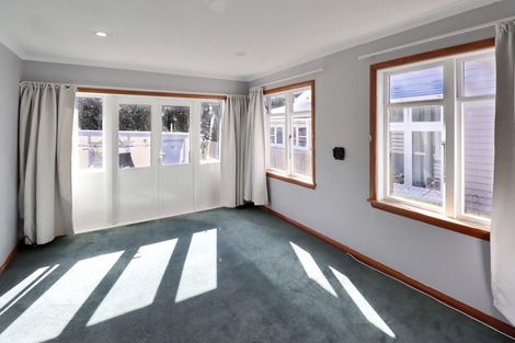 Photo of property in 12 Bristol Street, Island Bay, Wellington, 6023