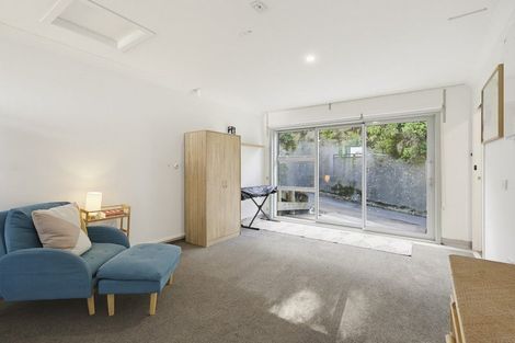 Photo of property in 8b Homebush Road, Khandallah, Wellington, 6035