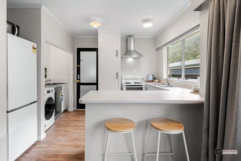 Photo of property in 1/27 Larchmont Grove, Totara Park, Upper Hutt, 5018